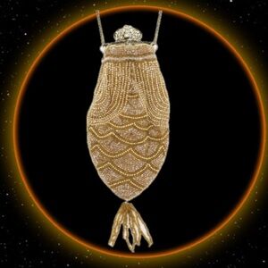 Intricate Gold Beaded Kiss Clasp Evening Satchel